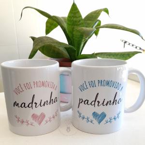 Caneca Você foi promovida a madrinha/padrinho Porcelana 325ml  Personalização por sublimação  